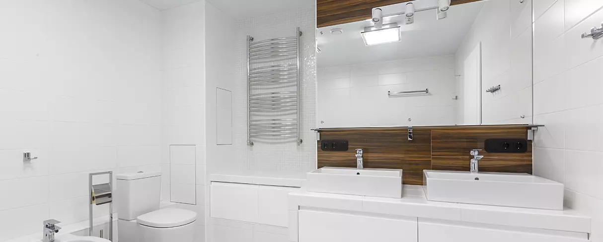 Bathroom Tiles: Tips and Tricks to Keep Them Clean and Shiny