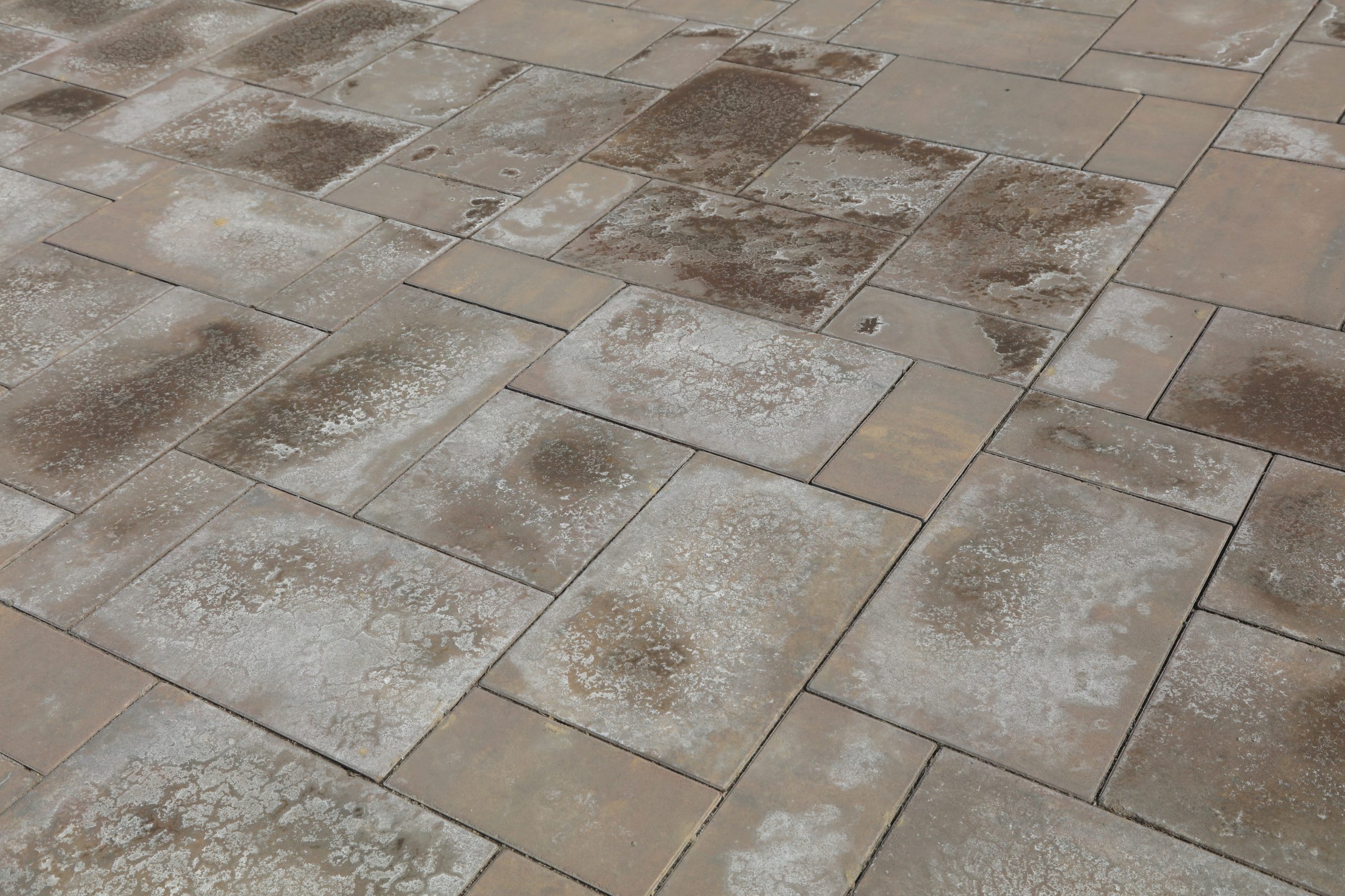 Alkali stain on the cement floor tile