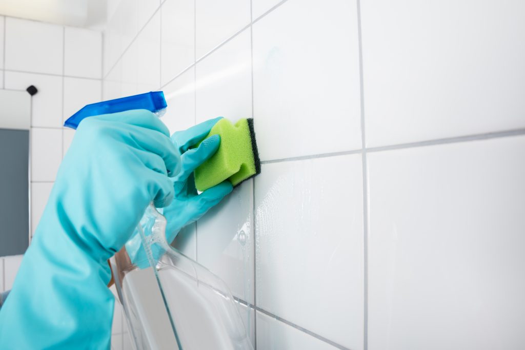 How to choose the best liquid tile cleaner for glossy finish or matte finish tiles