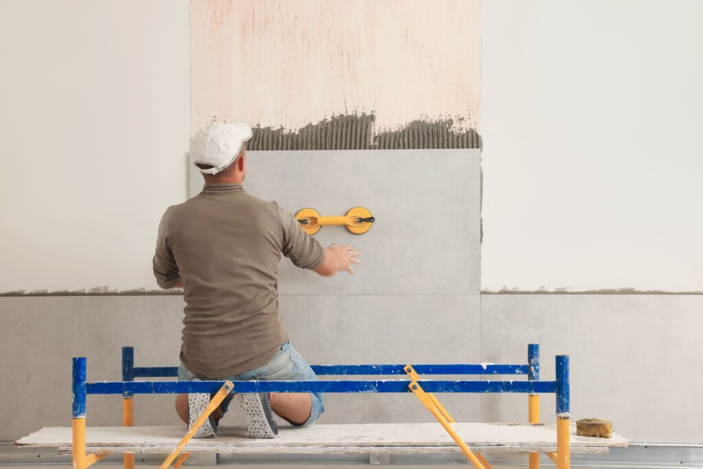 The biggest installation errors with adhesives used for applying tiles to walls