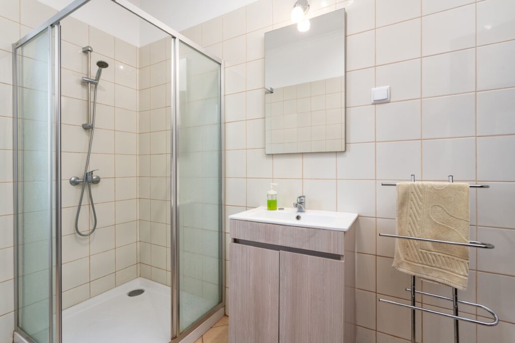 How to choose the right waterproof epoxy: A homeowner’s guide